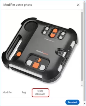 Fenêtre LinkedIn avec image et indication de la possibilité de saisir un texte alternatif pour cette image.