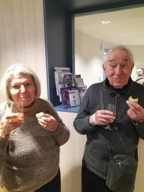 Michèle et Pierre en pleine dégustation