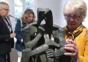 Sculpture contemporaine au toucher