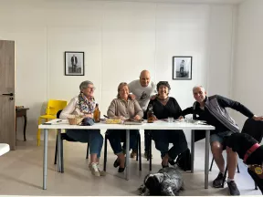 Frédéric, le gagnant entouré des membres du jury